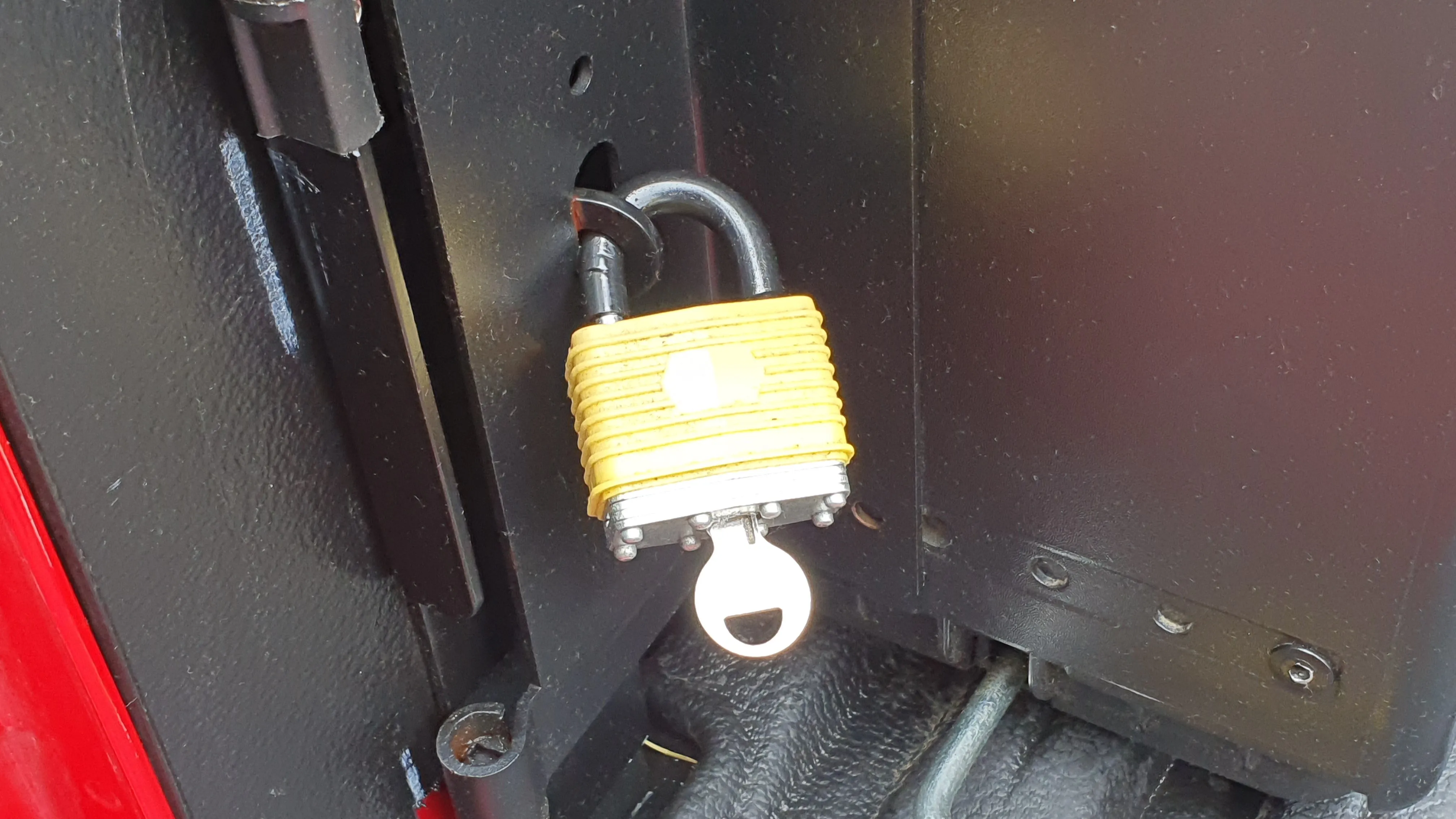 Ford RAPTOR PX 2012-2021 SMART TUB LOCKER - Secure Swing Lift out Case