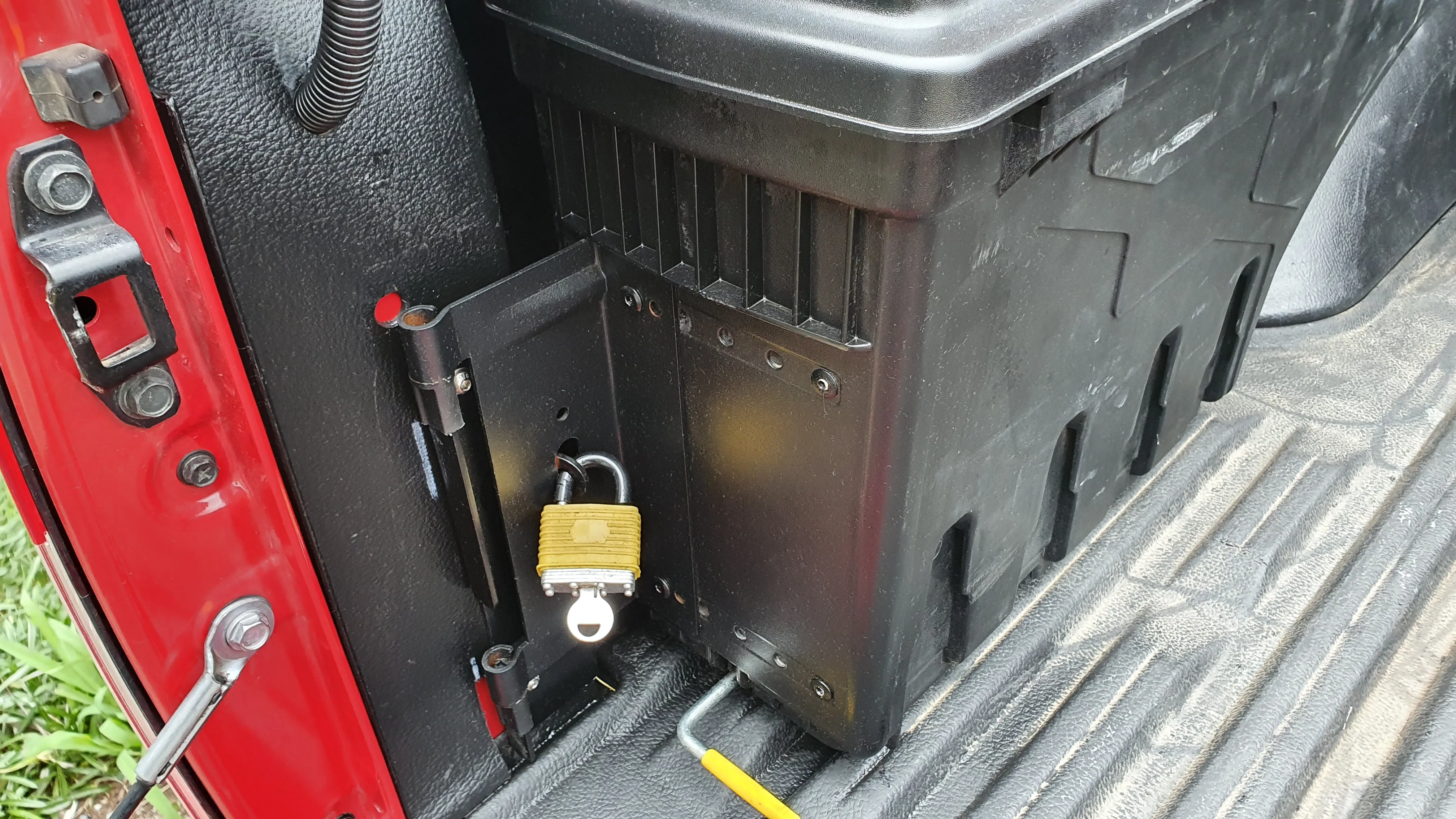 Holden COLORADO 2012-2020 SMART TUB LOCKER - Secure Swing Lift out Case