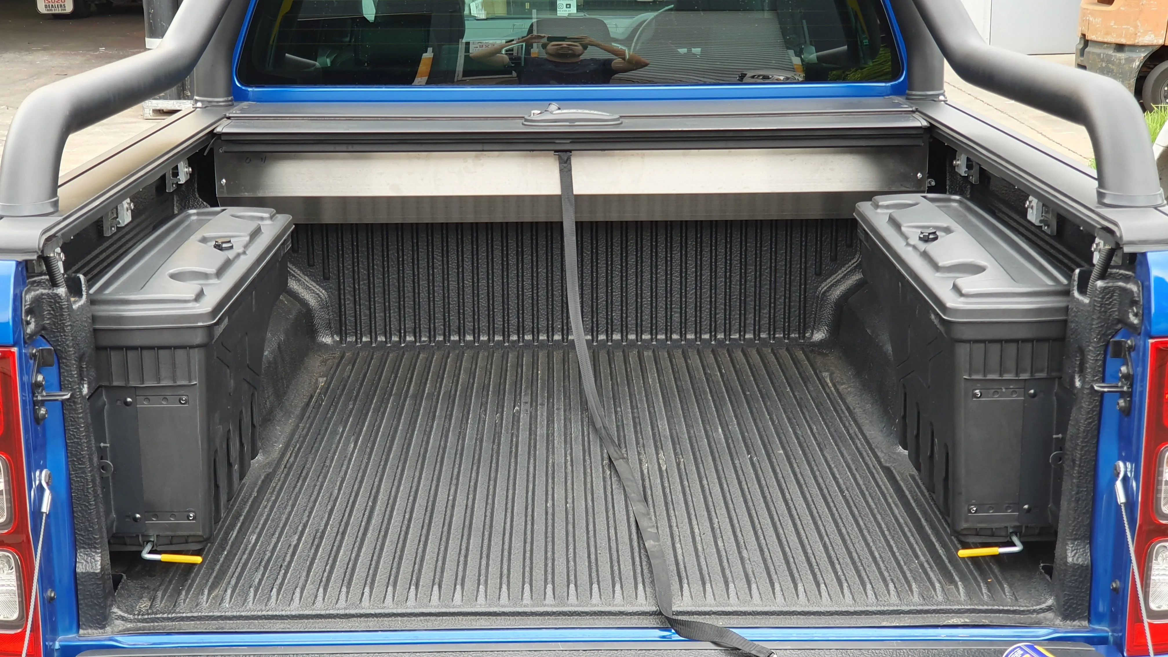 Holden COLORADO 2012-2020 SMART TUB LOCKER - Secure Swing Lift out Case