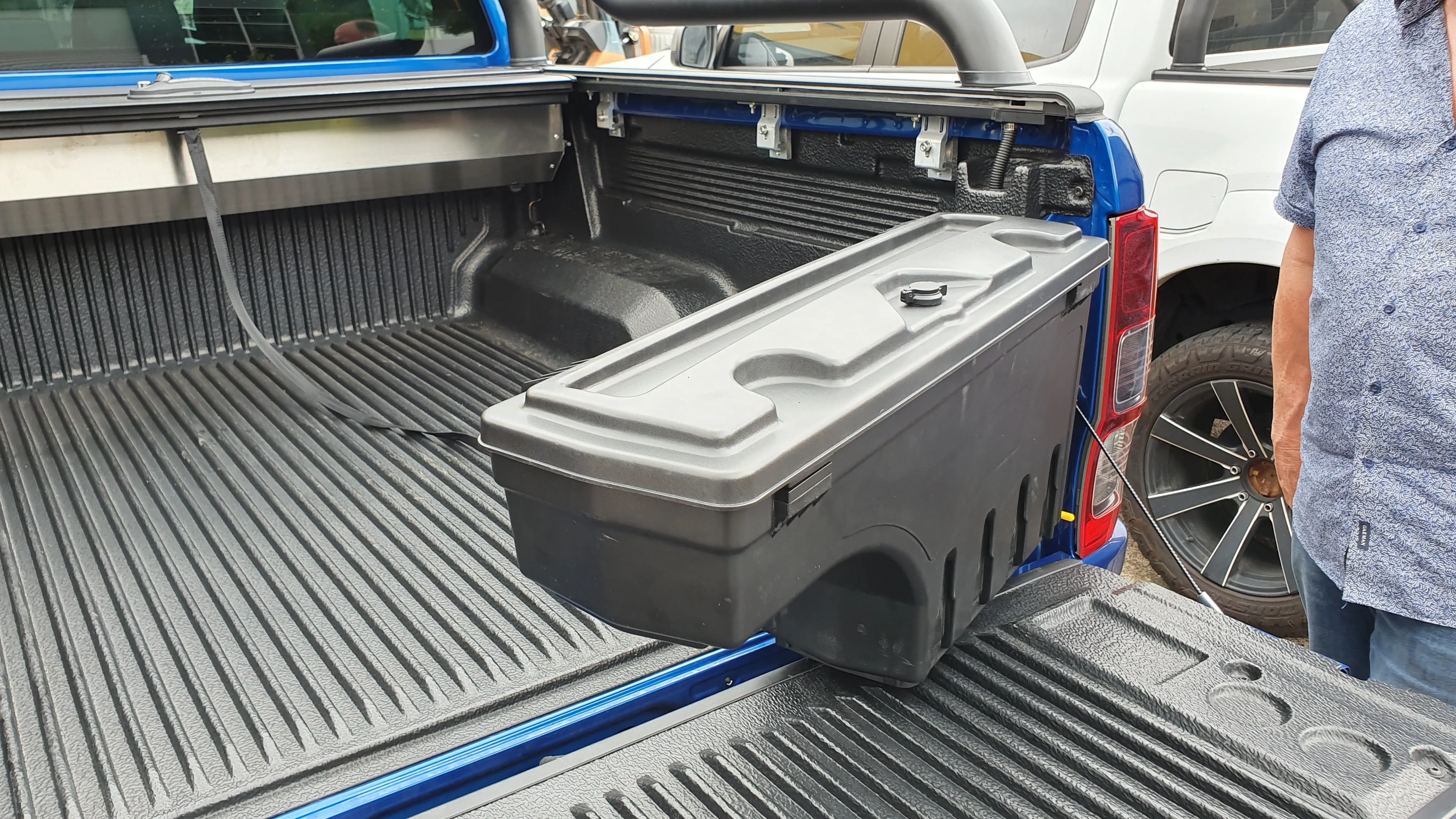 Holden COLORADO 2012-2020 SMART TUB LOCKER - Secure Swing Lift out Case